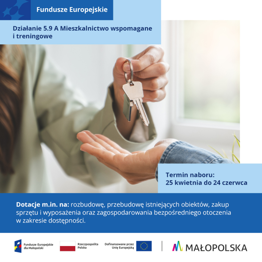 Dłonie przekazujące klucze do mieszkania.