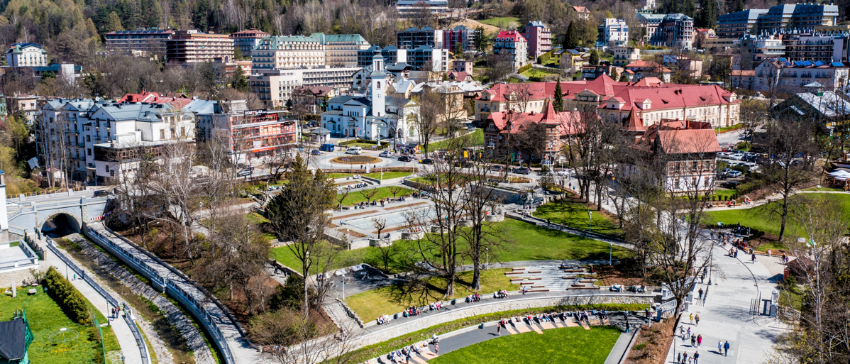 Widok z góry na centrum Krynicy-Zdroju